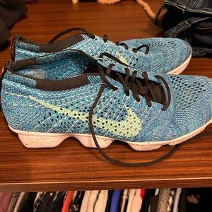 Women’s Nike Gym Shoes - Size 7 - Like New